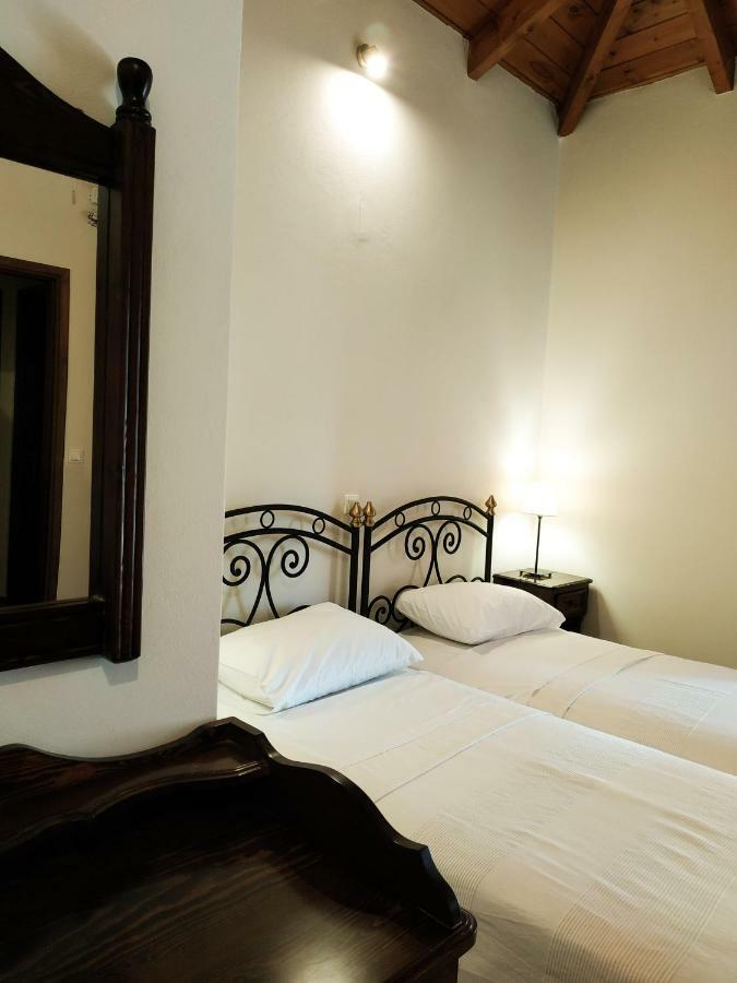 Villa Conifera Закинтос Екстериор снимка